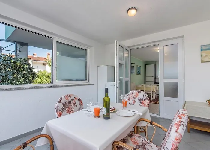 Apartment Complex Silvia